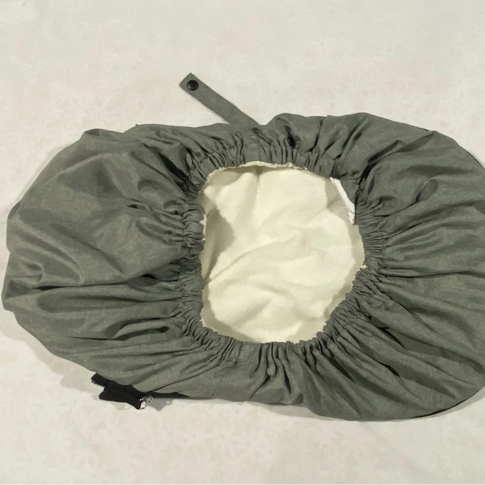 Skip Hop stylish gray